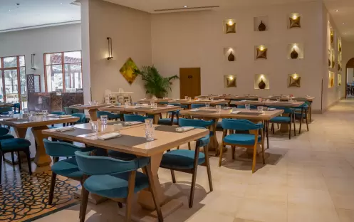 middle-east-holidays-ras-al-khaimah-doubletree-by-hilton-resort-spa-marjan-island-hotel-al-marjan
