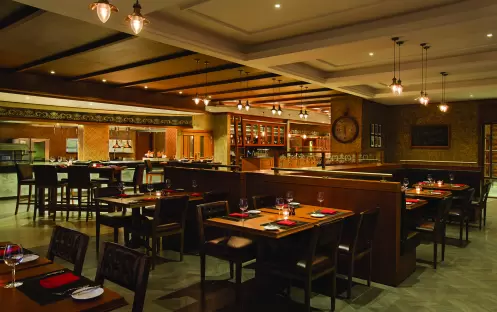 middle-east-holidays-ras-al-khaimah-doubletree-by-hilton-resort-spa-marjan-island-hotel-brasserie
