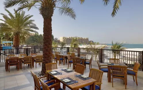 middle-east-holidays-ras-al-khaimah-doubletree-by-hilton-resort-spa-marjan-island-hotel-brasserie