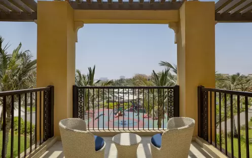 middle-east-holidays-ras-al-khaimah-doubletree-by-hilton-resort-spa-marjan-island-hotel-family-deluxe-room