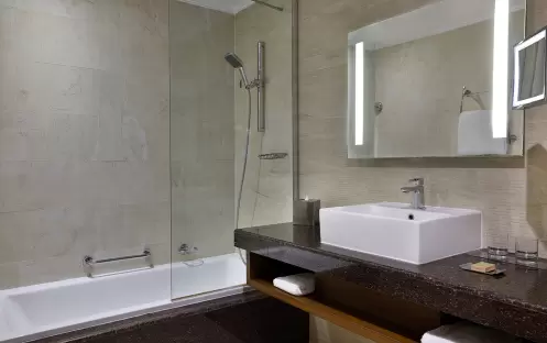 middle-east-holidays-ras-al-khaimah-doubletree-by-hilton-resort-spa-marjan-island-hotel-family-guest-room
