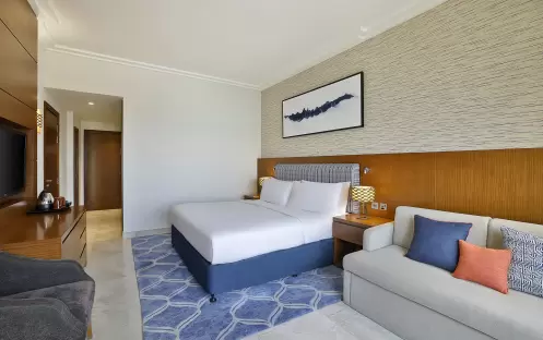 middle-east-holidays-ras-al-khaimah-doubletree-by-hilton-resort-spa-marjan-island-hotel-family-guest-room
