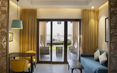 middle-east-holidays-ras-al-khaimah-doubletree-by-hilton-resort-spa-marjan-island-hotel-bay-club-beach-room-with-beach-access