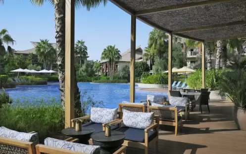 ari-pool-side-restaurant