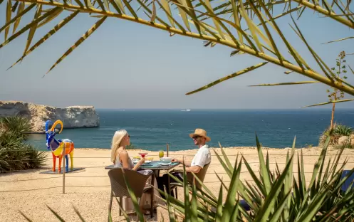 al-muheet-lunch-with-models-with-ocean-views al-muheet-lunch-with-models-with-ocean-views