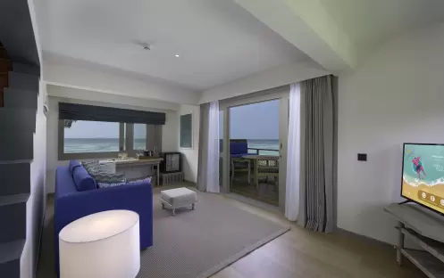 indian-ocean-holidays-maldives-cora-cora-maldives-lagoon-duplex-lagoon-pool- villa