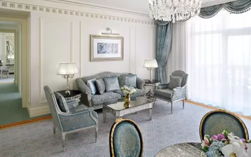 middle-east-holidays-dubai-raffles-the-palm-dubai-signature- suite-ocean