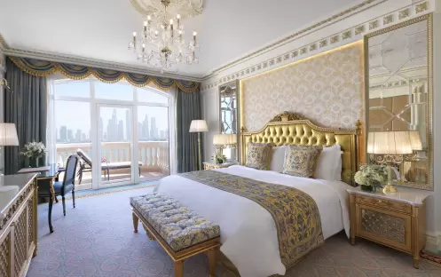 middle-east-holidays-dubai-raffles-the-palm-dubai-signature- suite-palm