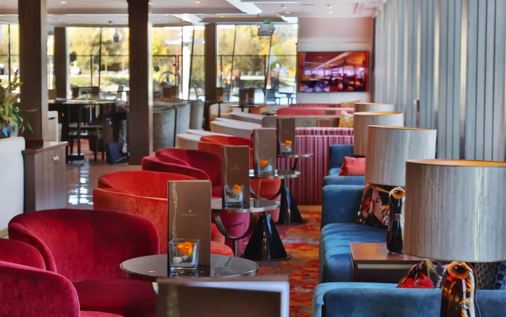 AmaWaterways AmaVerde AmaBella Main Lounge 1.jpg