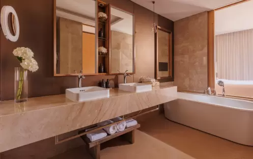 middle-east-holidays-oman-jumeirah-muscat-bay-one-bedroom-panoramic-suite