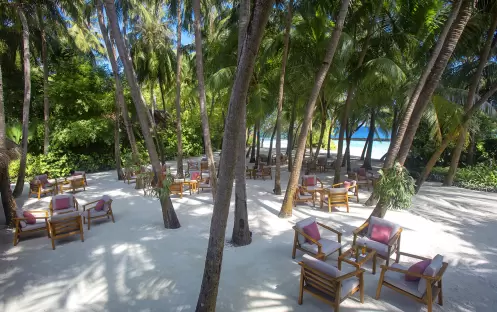 indian-ocean-holidays-maldives-baros-hotel-sails