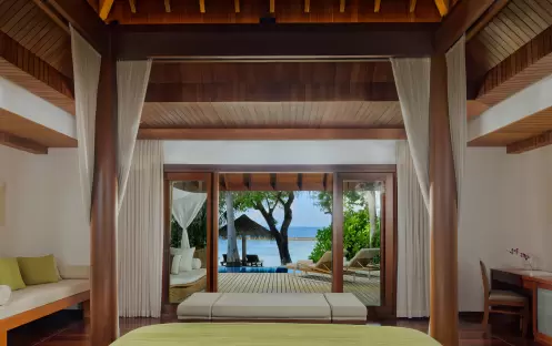 indian-ocean-holidays-maldives-baros-hotel-baros-pool-villa