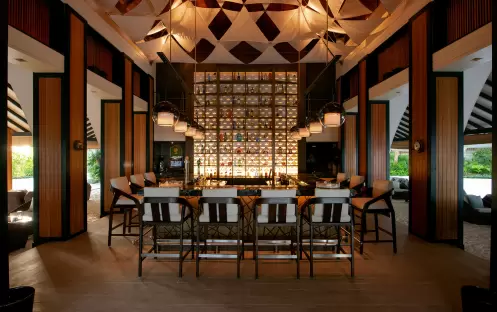 indian-ocean-holidays-maldives-baros-hotel-sails