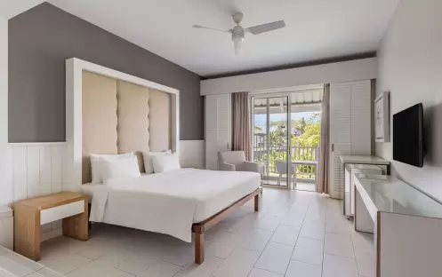 indian-ocean-holidays-mauritius-radisson-blu-azuri-resort-spa-hotel-premium-garden- room indian-ocean-holidays-mauritius-radisson-blu-azuri-resort-spa-hotel-premium-garden- room