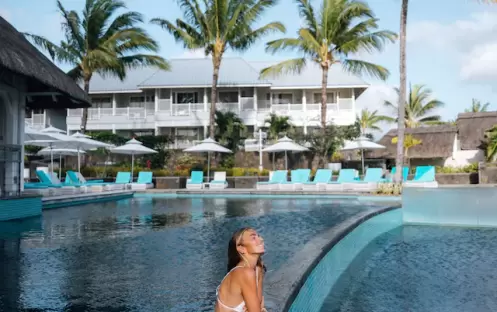 Indian-ocean-holidays-mauritius-radisson-blu-azuri-resort-spa-hotel-cyan-pool-bar Indian-ocean-holidays-mauritius-radisson-blu-azuri-resort-spa-hotel-cyan-pool-bar
