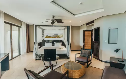 indian-ocean-holidays-mauritius-crystals-beach-resort-belle-mare-a-member-of-radisson-individuals-premium-family-room