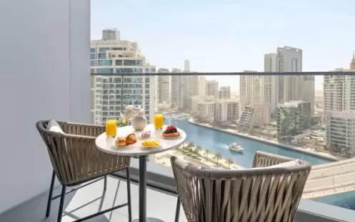 middle-east-holidays-dubai-address-beach-resort-hotel-deluxe-marina-city-view-room-with-balcony-king