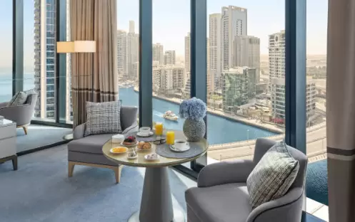 middle-east-holidays-dubai-address-beach-resort-hotel-premier-marina-view-room