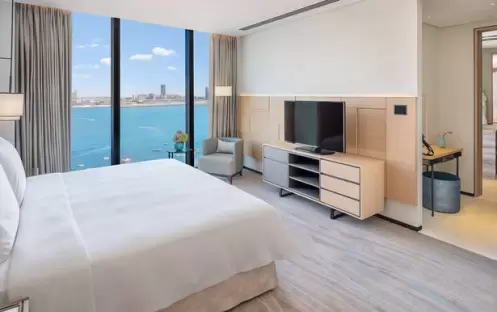 middle-east-holidays-dubai-address-beach-resort-hotel-one-bedroom- executive-sea-view-suite