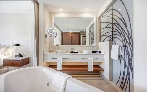 caribbean-holidays-st-lucia-hideaway-at-royalton-saint-lucia-junior-suite-butler- service-swim-out caribbean-holidays-st-lucia-hideaway-at-royalton-saint-lucia-junior-suite-butler- service-swim-out