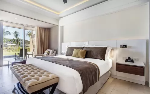 caribbean-holidays-st-lucia-hideaway-at-royalton-saint-lucia-junior-suite-butler- service-swim-out caribbean-holidays-st-lucia-hideaway-at-royalton-saint-lucia-junior-suite-butler- service-swim-out