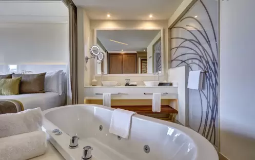 caribbean-holidays-st-lucia-hideaway-at-royalton-saint-lucia-junior-suite-swim-out caribbean-holidays-st-lucia-hideaway-at-royalton-saint-lucia-junior-suite-swim-out