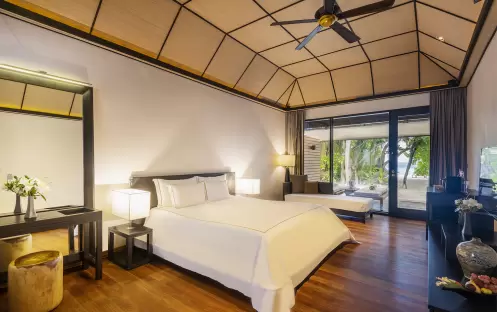 Lily Beach Resort & Spa - Rooms - Beach Villa bedroom