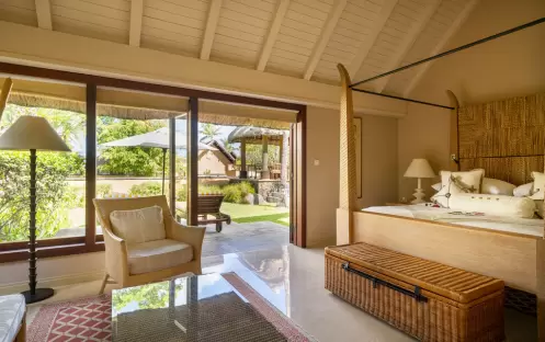 indian-ocean-holidays-mauritius-the-oberoi-beach-resort-mauritius-luxury-villa-with- garden