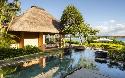 indian-ocean-holidays-mauritius-the-oberoi-beach-resort-mauritius-royal-villa-with- private-pool