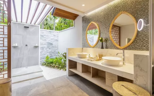 Lily Beach Resort & Spa - Rooms - Beach Suite with Pool outside shower