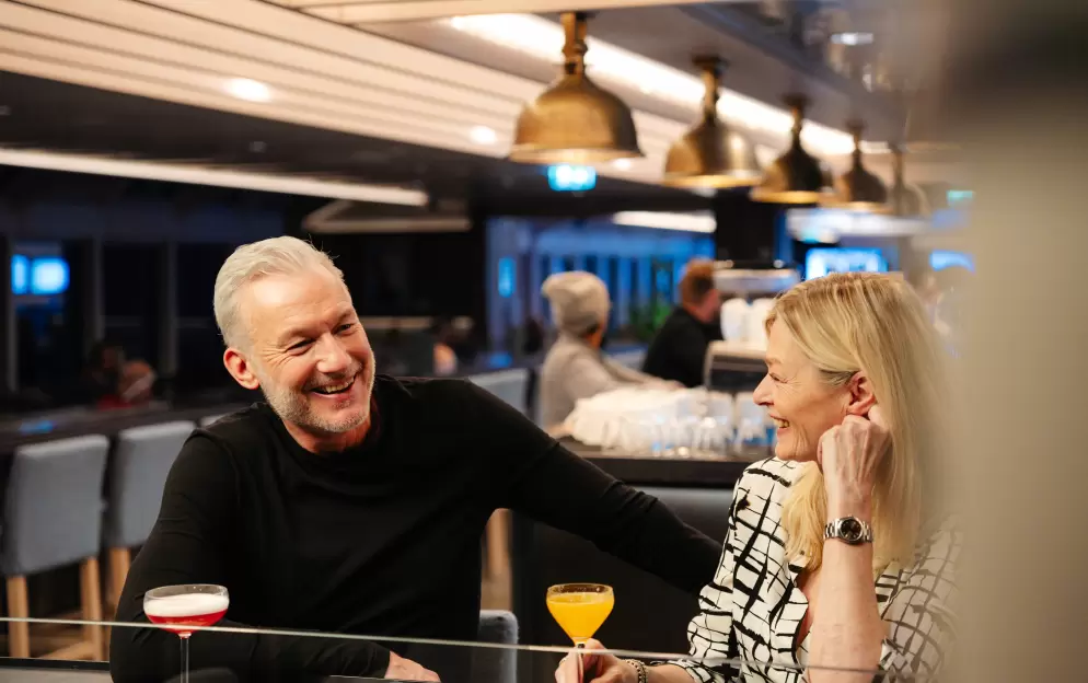 HX Hurtigruten Expeditions MS Fridtjof Nansen Explorer Lounge & Bar Lifestyle 1 ©Tuan Lam Atomic Pixel.jpg