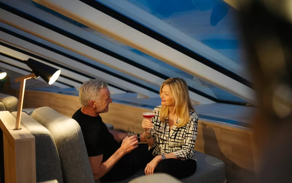 HX Hurtigruten Expeditions MS Fridtjof Nansen Explorer Lounge & Bar Lifestyle 2 ©Tuan Lam Atomic Pixel.jpg