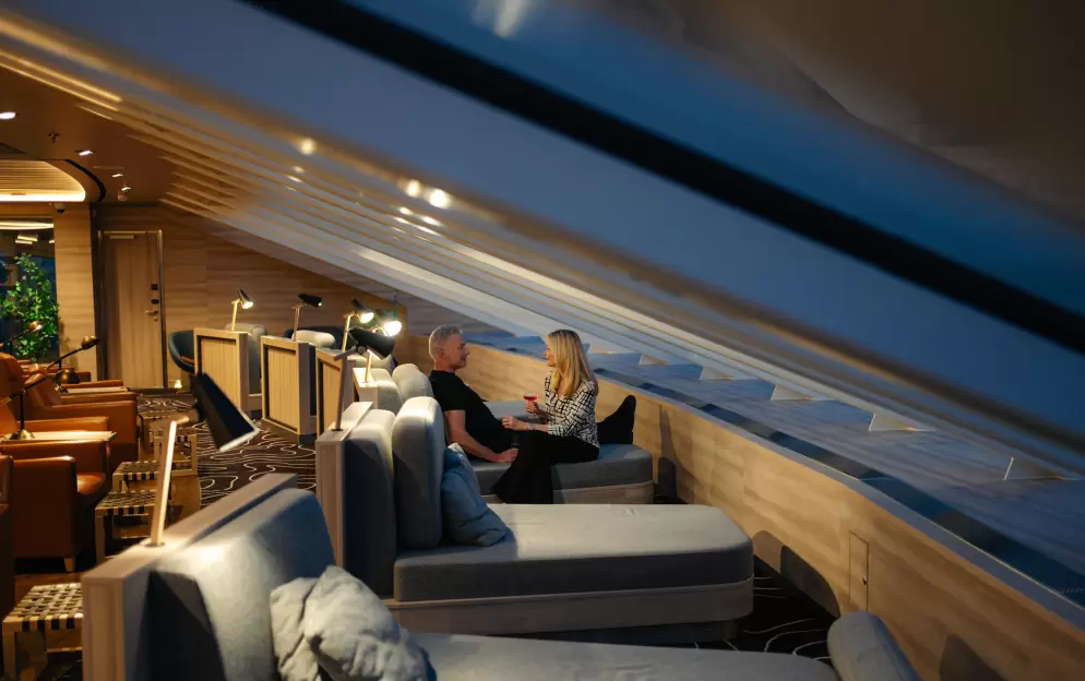 HX Hurtigruten Expeditions MS Fridtjof Nansen Explorer Lounge & Bar Lifestyle 3 ©Tuan Lam Atomic Pixel.jpg