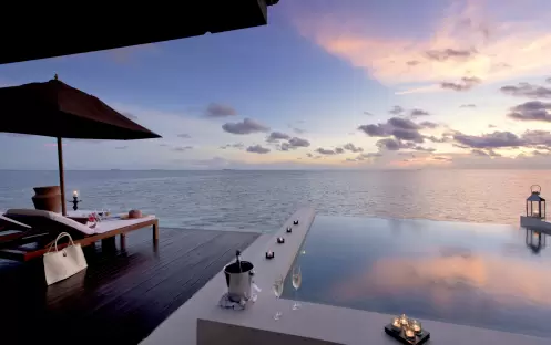 Lily Beach Resort & Spa - Rooms - Sunset Water Suite Pool