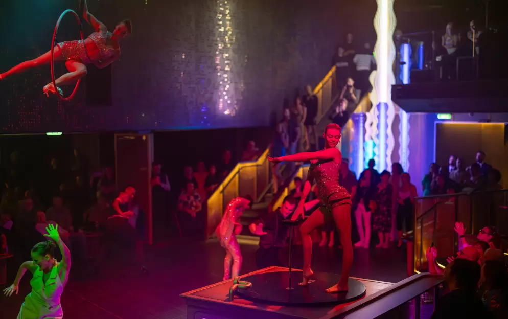 Celebrity Cruises Celebrity Edge The Club Entertainment ©CEL.jpg