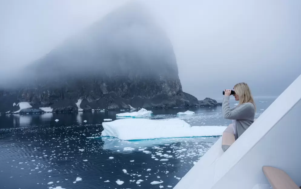 HX Hurtigruten Expeditions MS Fridtjof Nansen Sun Deck Lifestyle 3 ©Tuan Lam Atomic Pixel.jpg
