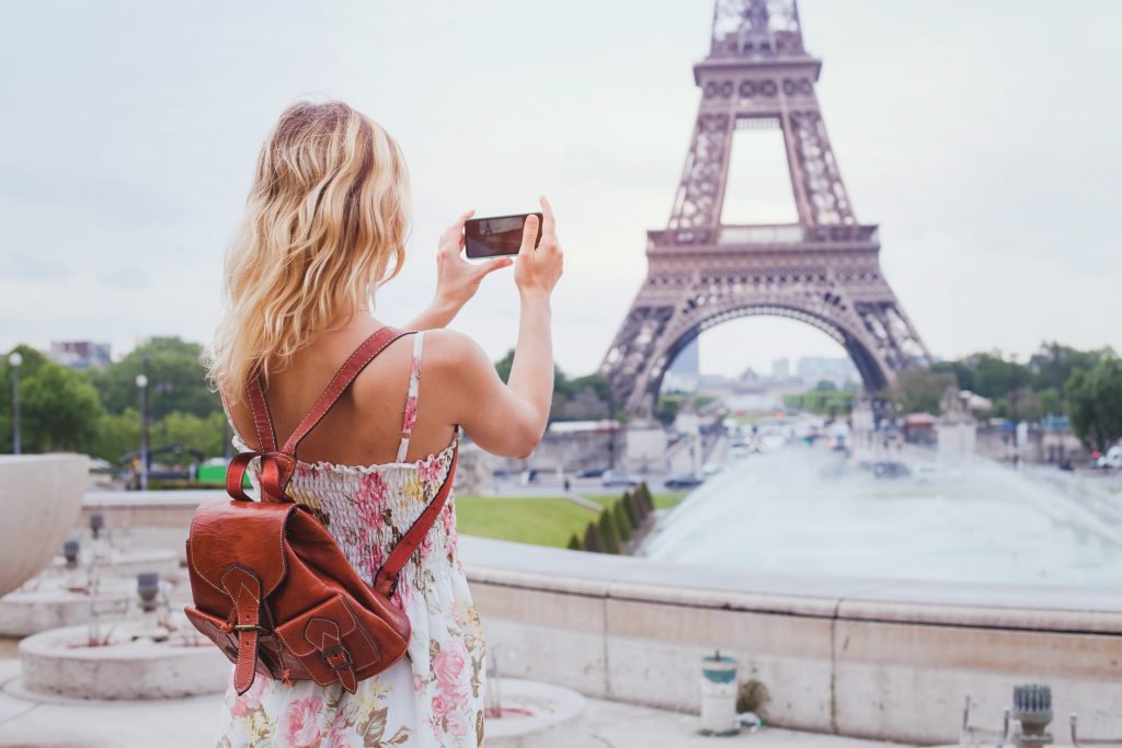 Photographing the Eiffel Tower
