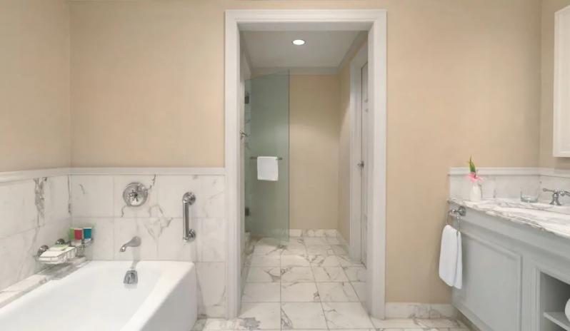 Hyatt-Ziva-Rose-Hall-P309-One-Bedroom-Ocean-View-Butler-Suite-Bathroom.16x9
